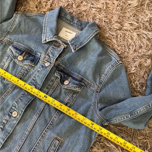Women’s Old Navy Denim Jacket Size Large Petite EUC - Picture 3 of 4